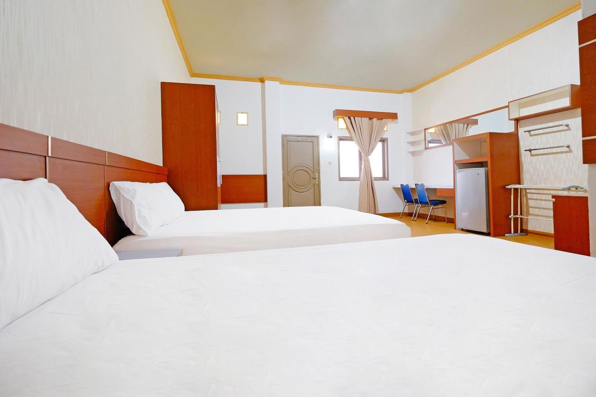 Collection O 91046 Hotel Remaja Indah Masamba المظهر الخارجي الصورة